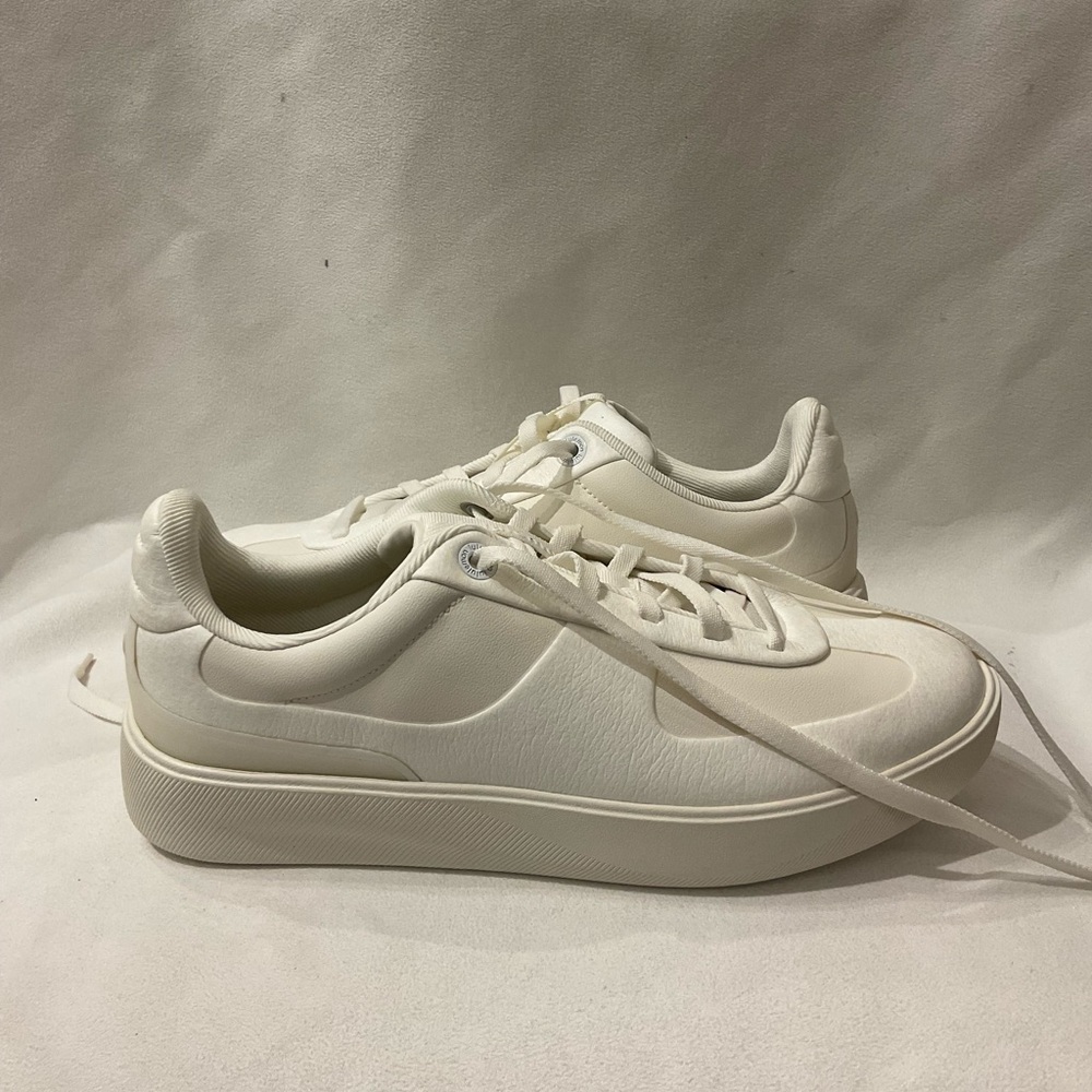 Lululemon Sneakers